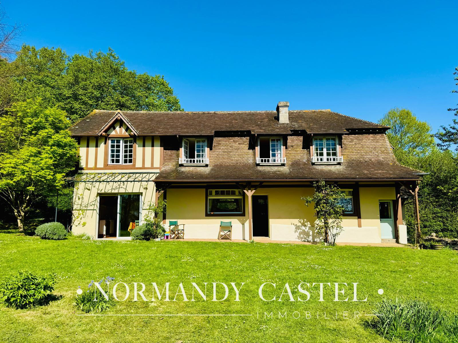 Vente Maison 177m² 7 Pièces à Touques (14800) - Normandy Castel
